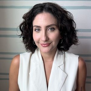 Meet your Posher, Chloé